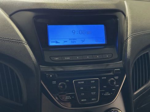 Used 2014 Hyundai Genesis 3.8 image 12