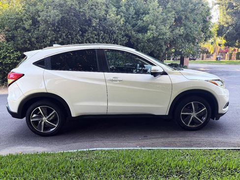 Used 2021 Honda HR-V EX image 8