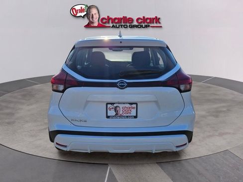 Certified 2025 Nissan Kicks Play S FWD image 5