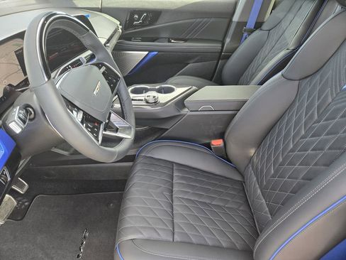 New 2026 Cadillac Optiq V image 7