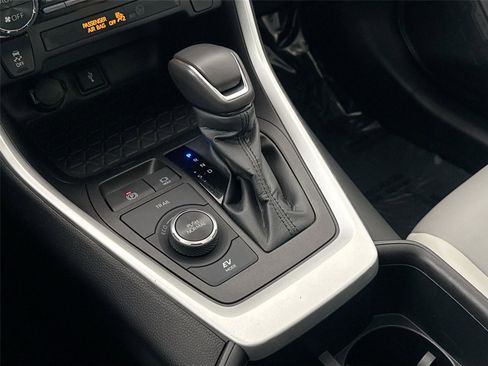 Certified 2022 Toyota RAV4 XLE Premium image 25