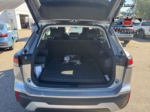 New 2025 Volkswagen Tiguan SE image 23