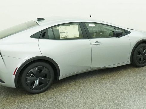 New 2026 Toyota Prius LE FWD image 13