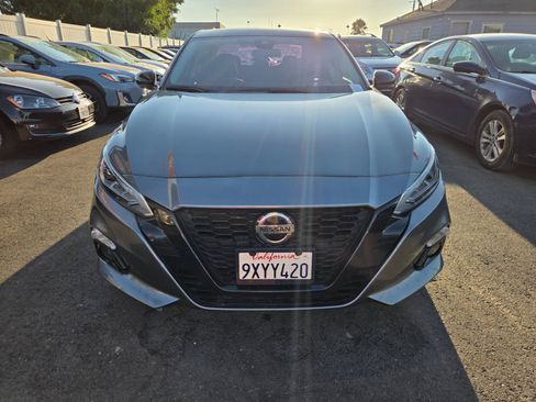 Used 2022 Nissan Altima 2.5 SR w/ Midnight Edition Package FWD image 6