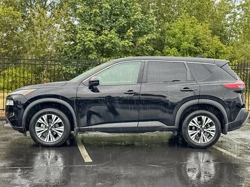 Used 2022 Nissan Rogue SV AWD/4WD image 6
