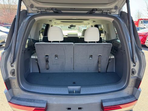 Used 2025 Hyundai Santa Fe Limited FWD image 15