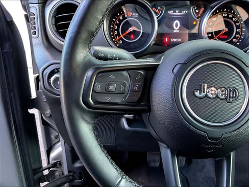 Used 2022 Jeep Wrangler Unlimited Sport AWD/4WD image 11