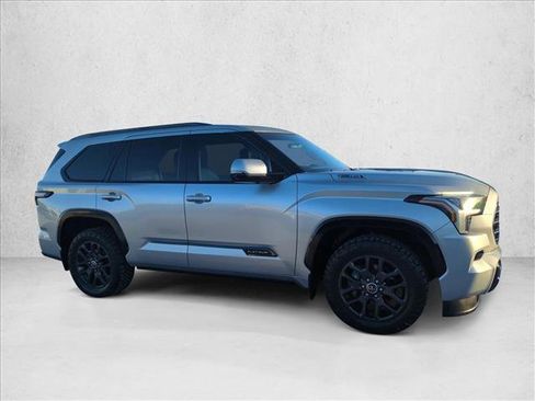 Used 2023 Toyota Sequoia Platinum AWD/4WD image 4