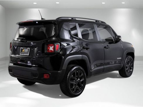 Used 2023 Jeep Renegade Altitude w/ Sun/Sound Group AWD/4WD image 9