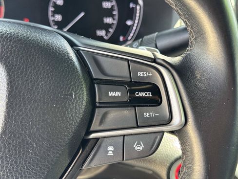 Used 2018 Honda Accord Sport image 5