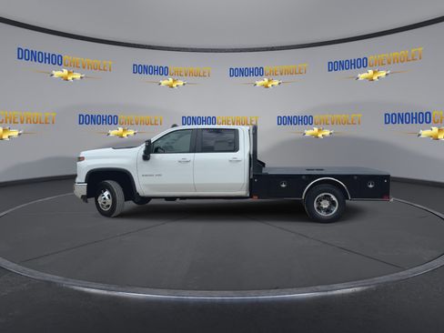 Used 2024 Chevrolet Silverado 3500 LT AWD/4WD image 9