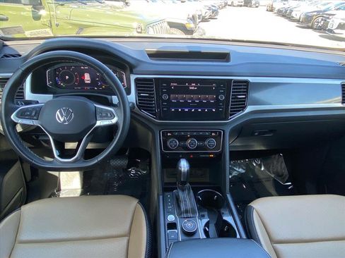 Certified 2023 Volkswagen Atlas Cross Sport SE w/ Panoramic Sunroof Package image 12