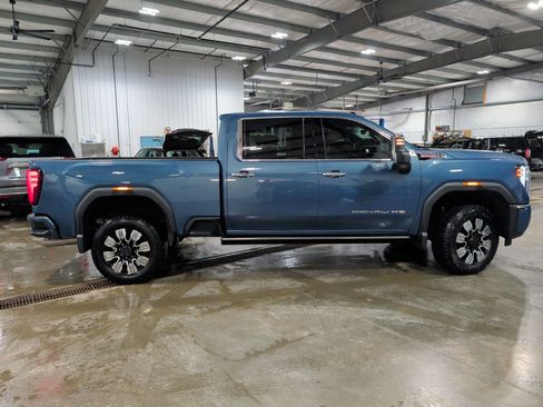 Used 2024 GMC Sierra 2500 Denali w/ Denali Reserve Package image 2