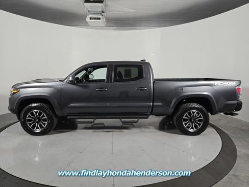 Used 2022 Toyota Tacoma TRD Sport image 3