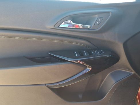 Used 2025 Chevrolet Trax LT w/ Driver Confidence Package FWD image 16