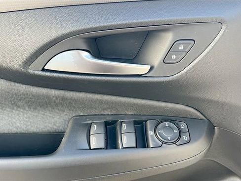 New 2026 Buick Envista Avenir image 13