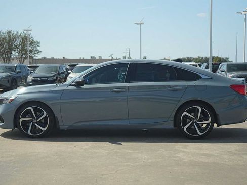 Used 2022 Honda Accord Sport image 3