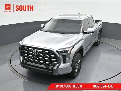 Used 2023 Toyota Tundra Platinum w/ Advanced Package AWD/4WD image 43