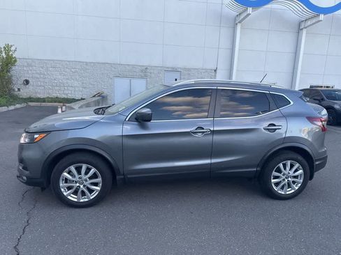 Used 2021 Nissan Rogue Sport SV image 1