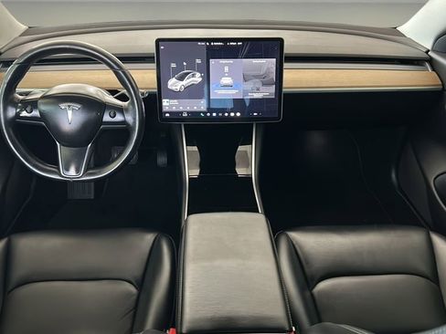 Used 2018 Tesla Model 3 Long Range image 9