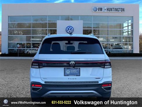 Certified 2025 Volkswagen Taos SEL w/ Taos Adventure Package (SXB) image 5