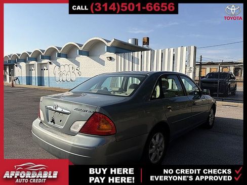 Used 2001 Toyota Avalon XLS w/ Option Pkg 7 FWD image 5