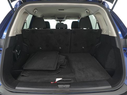 Used 2022 Nissan Rogue SV image 9