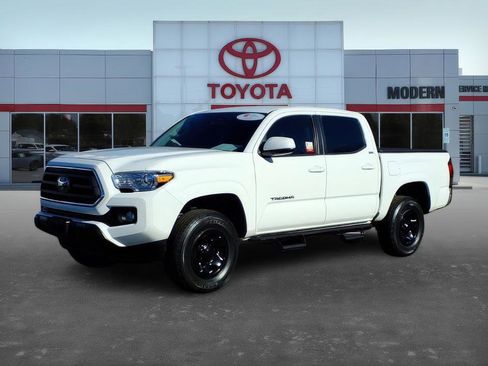 Certified 2023 Toyota Tacoma SR5 image 1