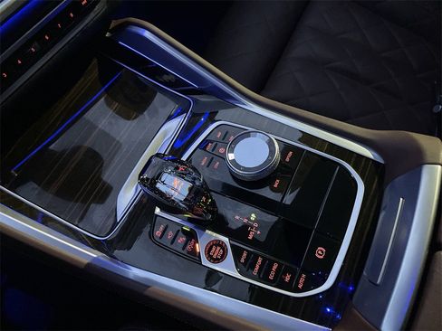 Used 2023 BMW X6 M50i w/ Executive Package image 21