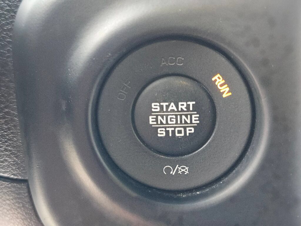 Used 2019 Jeep Wrangler Sport AWD/4WD image 31