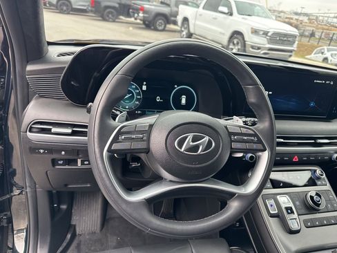 Used 2024 Hyundai Palisade Calligraphy image 12