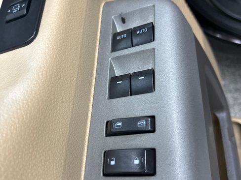 Used 2014 Ford F350 Lariat w/ Lariat Interior Package AWD/4WD image 10