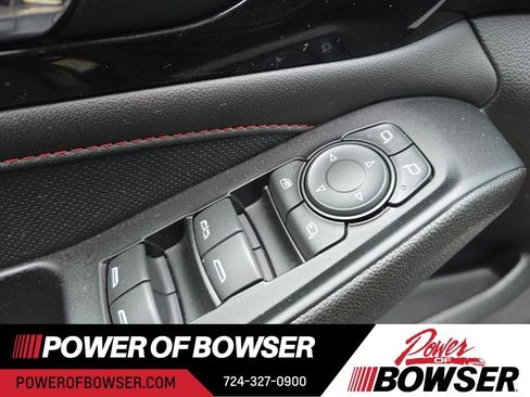 Used 2023 Chevrolet Traverse RS image 12