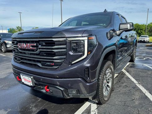 Used 2022 GMC Sierra 1500 AT4 w/ AT4 Premium Package AWD/4WD image 8