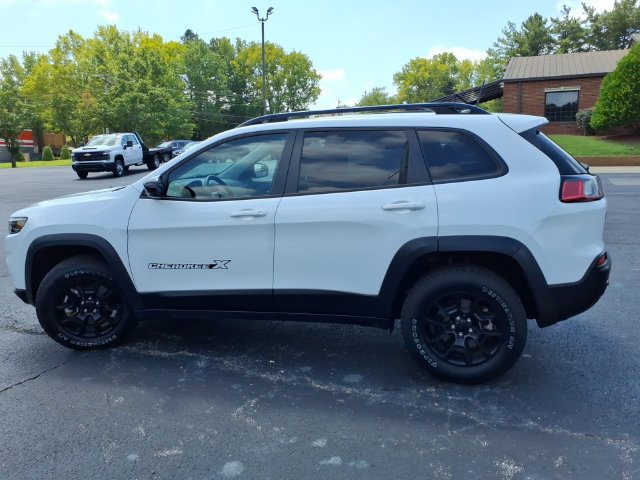 Used 2022 Jeep Cherokee Latitude AWD/4WD image 18