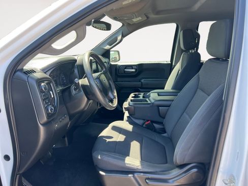 Used 2020 Chevrolet Silverado 1500 Custom Trail Boss w/ Custom Convenience Package AWD/4WD image 9