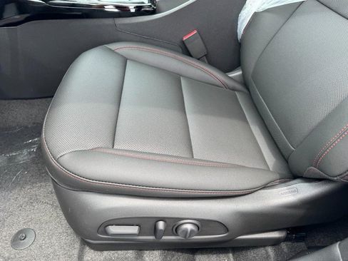 New 2026 Chevrolet Trax RS w/ Driver Confidence Package FWD image 7