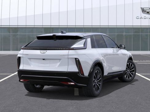 New 2026 Cadillac Lyriq Sport w/ LPO, Floor Liner Package AWD/4WD image 4