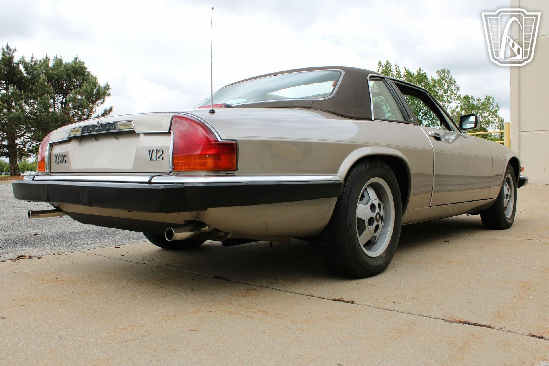 Used 1988 Jaguar XJS V12 Convertible RWD image 23
