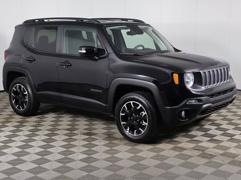 Used 2023 Jeep Renegade Latitude image 40