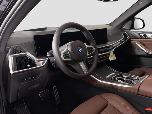 New 2026 BMW X5 xDrive50e AWD/4WD image 9