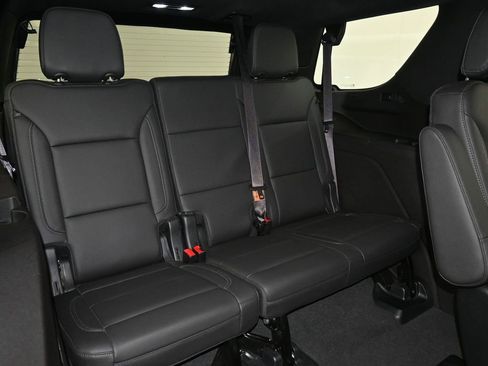 Used 2021 Chevrolet Tahoe Z71 w/ Z71 Off-Road Package image 17