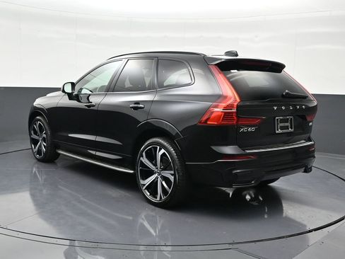 Certified 2022 Volvo XC60 B5 R-Design w/ Advanced Package image 3