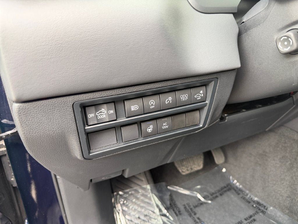 Used 2023 Toyota Tundra Platinum AWD/4WD image 19