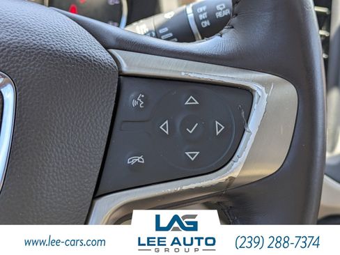 Used 2017 GMC Acadia Denali w/ Technology Package FWD image 26