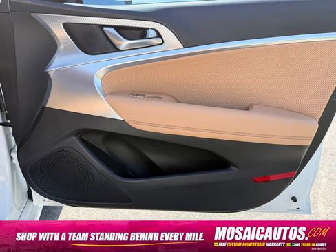 Used 2022 Genesis G70 3.3T AWD/4WD image 9