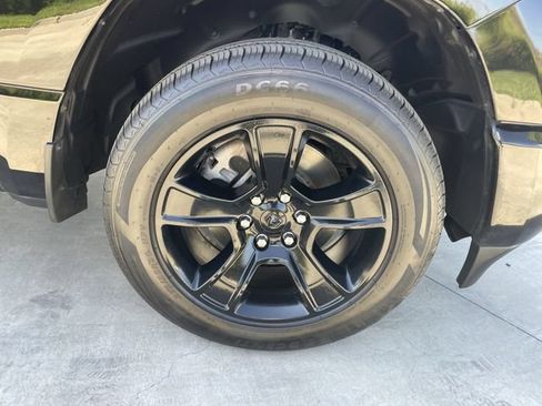 Used 2022 RAM 1500 Big Horn RWD image 32