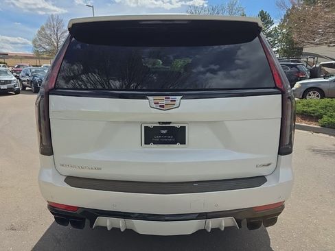 Certified 2023 Cadillac Escalade ESV V image 7