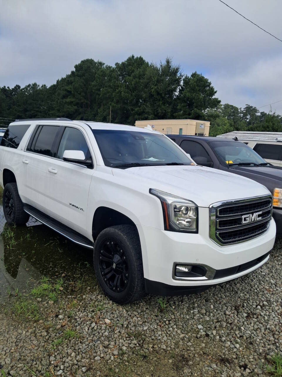 Used 2018 GMC Yukon XL SLT RWD image 4