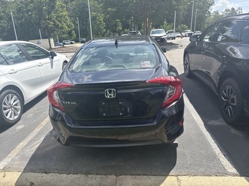 Used 2018 Honda Civic EX-T image 8